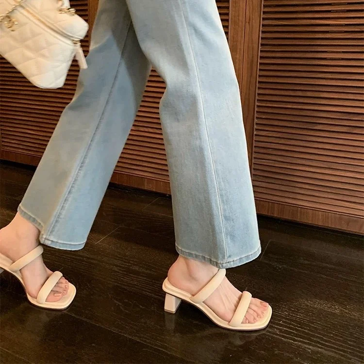 Breakj Breakj And Word With Small Cool Slippers Wearing Women 2025 Summer New French Fashion Temperament High-Heezy Slippers