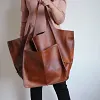 Sac fourre-tout en cuir surdimensionn&eacute;