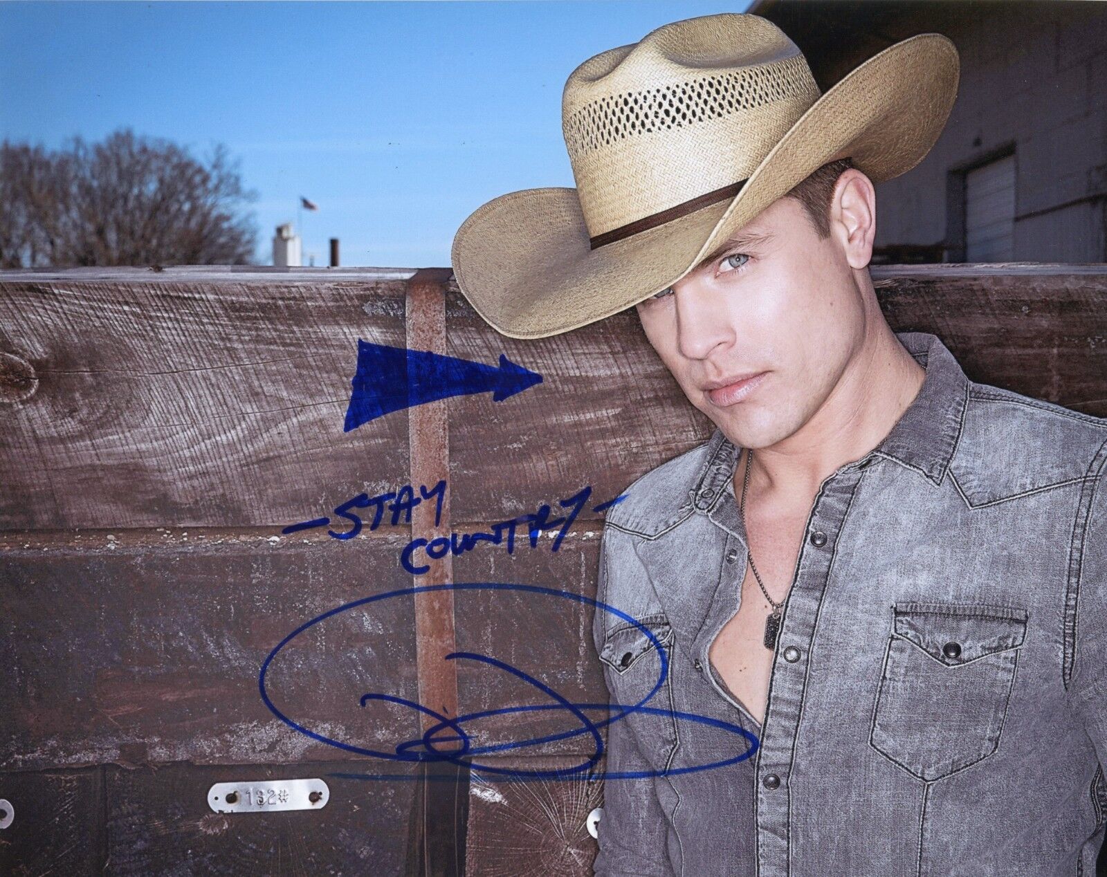 ~~ DUSTIN LYNCH Authentic Hand-Signed COUNTRY SINGER