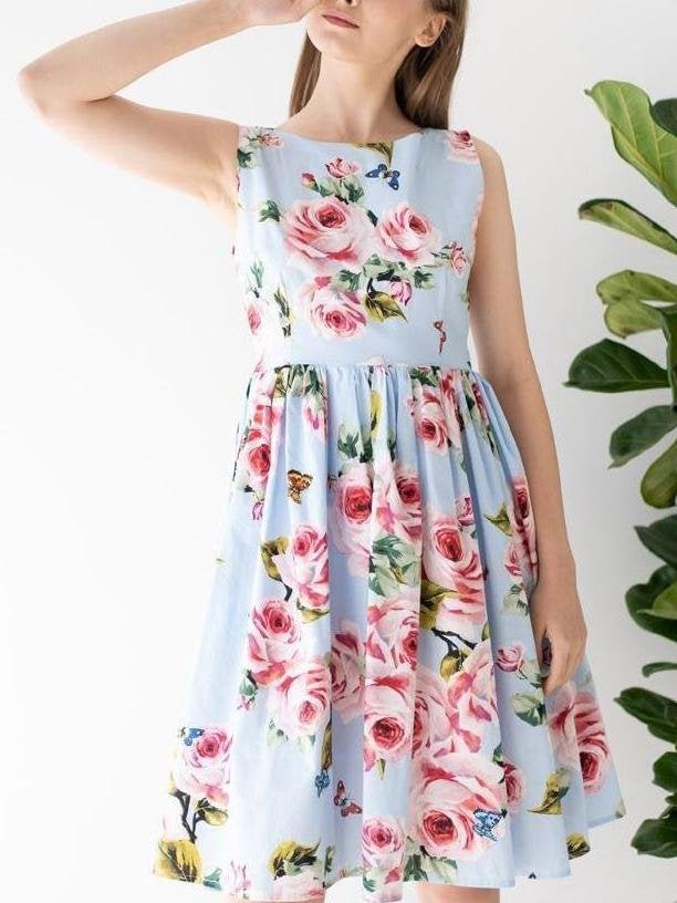 Blooming Pink Rose Printed Pleated Cotton Dress In Blue