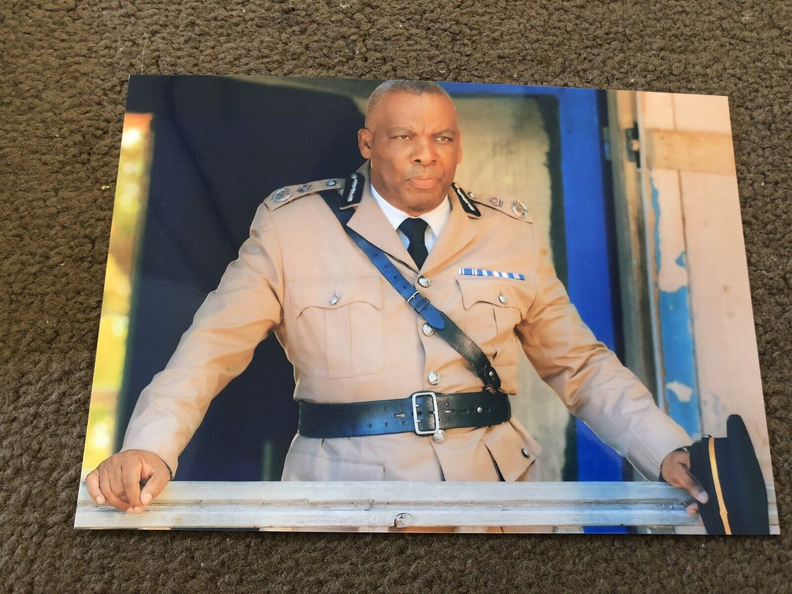 DON WARRINGTON (DEATH IN PARADISE) UNSIGNED Photo Poster painting- 7x5”