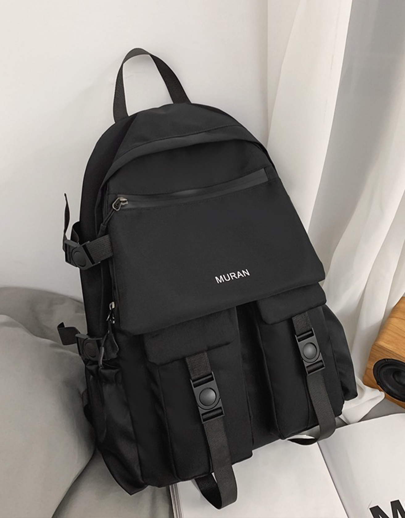 Commuting large capacity backpack with a backpack / TECHWEAR CLUB / Techwear