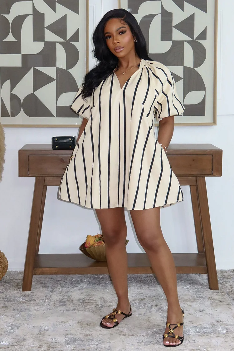 vintage simple elegant wedding dresses Stylish Dress EU44 / Off-White Short Beaded Fringe Mini Composition:Shell: (Net Fabric: 100% Knitted Nylon) Lining: (100% Woven Cotton) Bloomer: (100% Woven Cotton) NEUTRO This stylish dress just