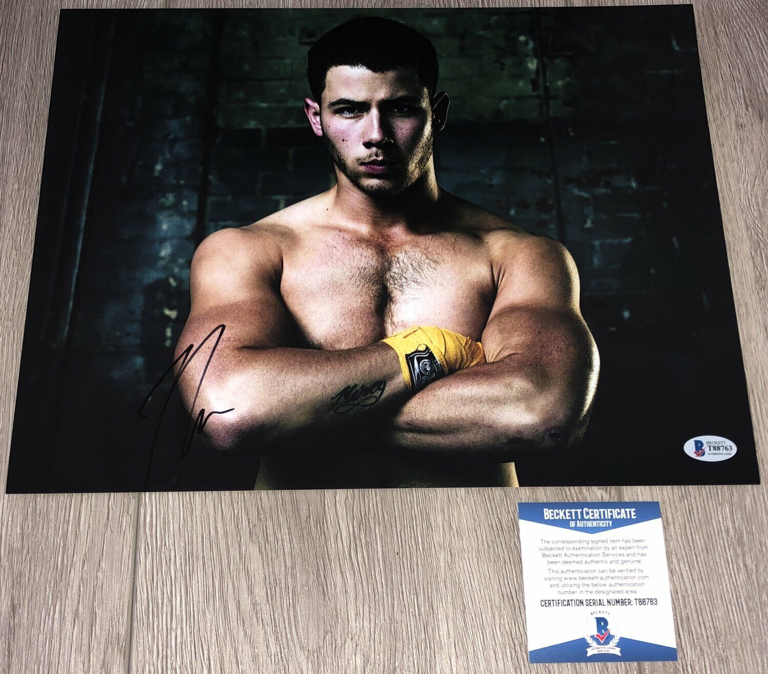 NICK JONAS BROTHERS SIGNED KINGDOM 11x14 Photo Poster painting A w/EXACT PROOF & BECKETT BAS COA