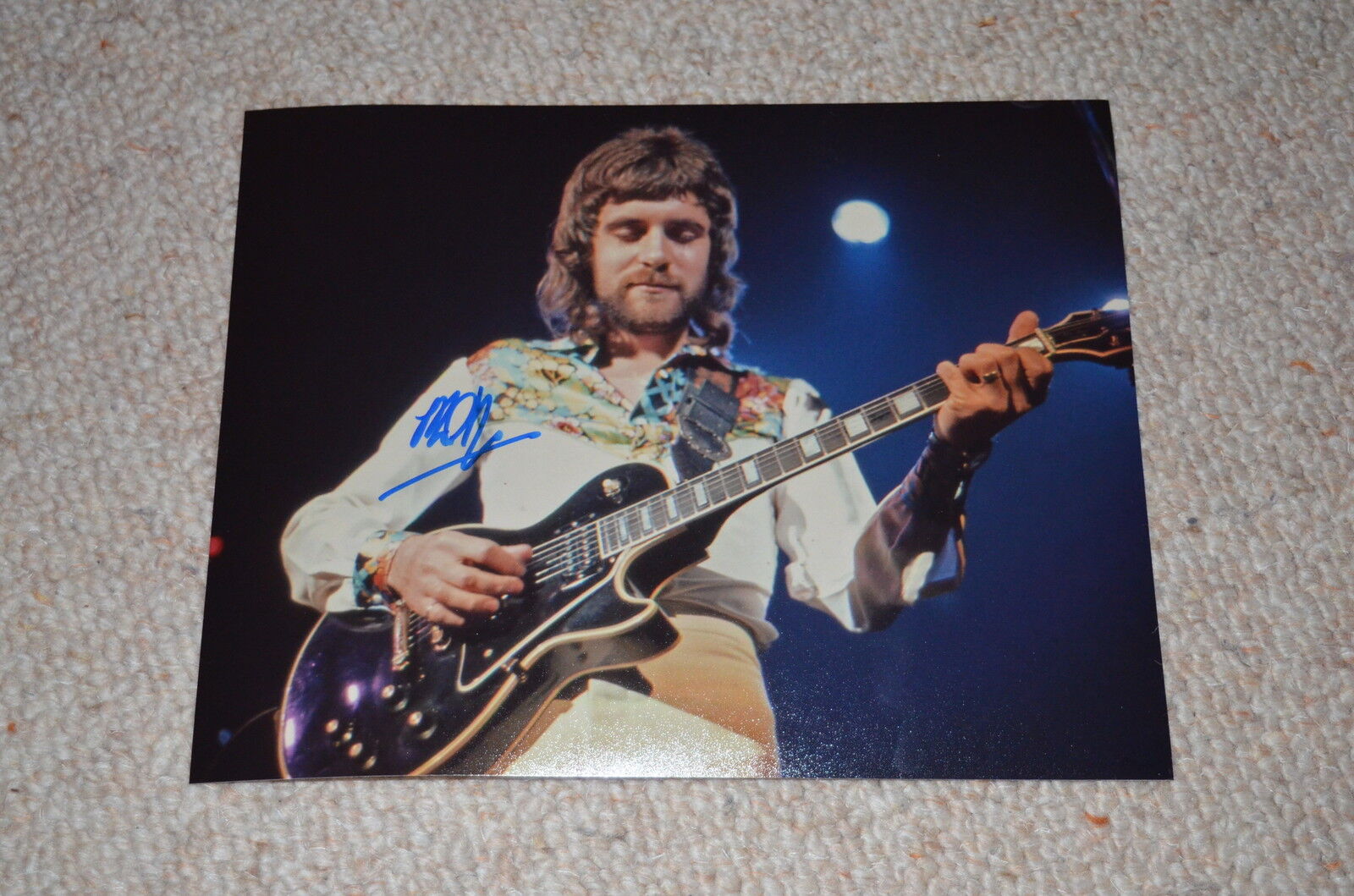 MICK ROGERS signed autograph In Person 8x10 (20x25 cm) MANRED MANN′S EARTH BAND