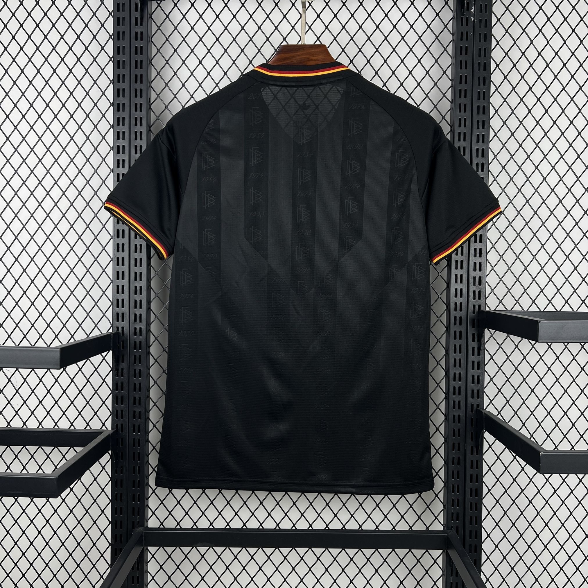 Maillot Allemagne Extérieur 2026 : porté