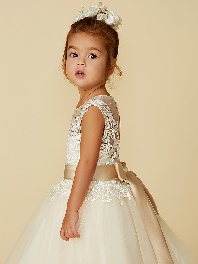 Daisda Sleeveless Jewel Neck Ball Gown Flower Girl Dress Lace Tulle With Belt  Buttons  Beading