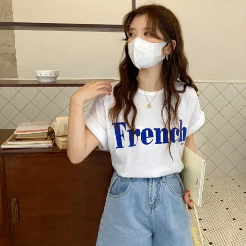 Uveng Uveng Short-Sleeved T-Shirt Female Summer 2024 New Net Red Design Sense Small Loose Chic Jacket Ins Tide
