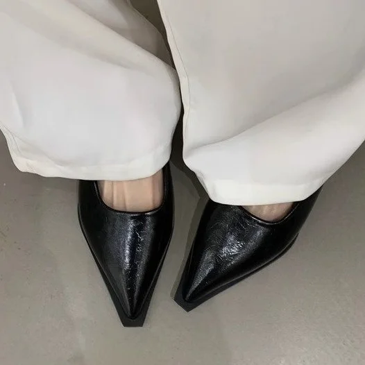 Yyvonne Half Slippers Women's Muller Shoes 2025 Summer New Pointed Cool Slippers And Retro Wearing Slippers