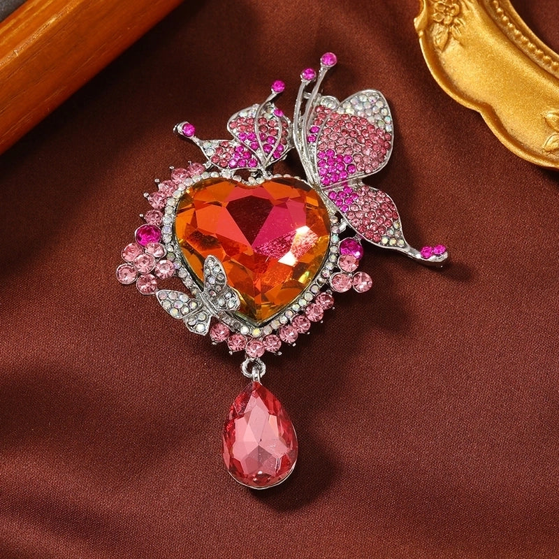 Retro Pin Heart Shape Alloy Rhinestone Women’s Brooches