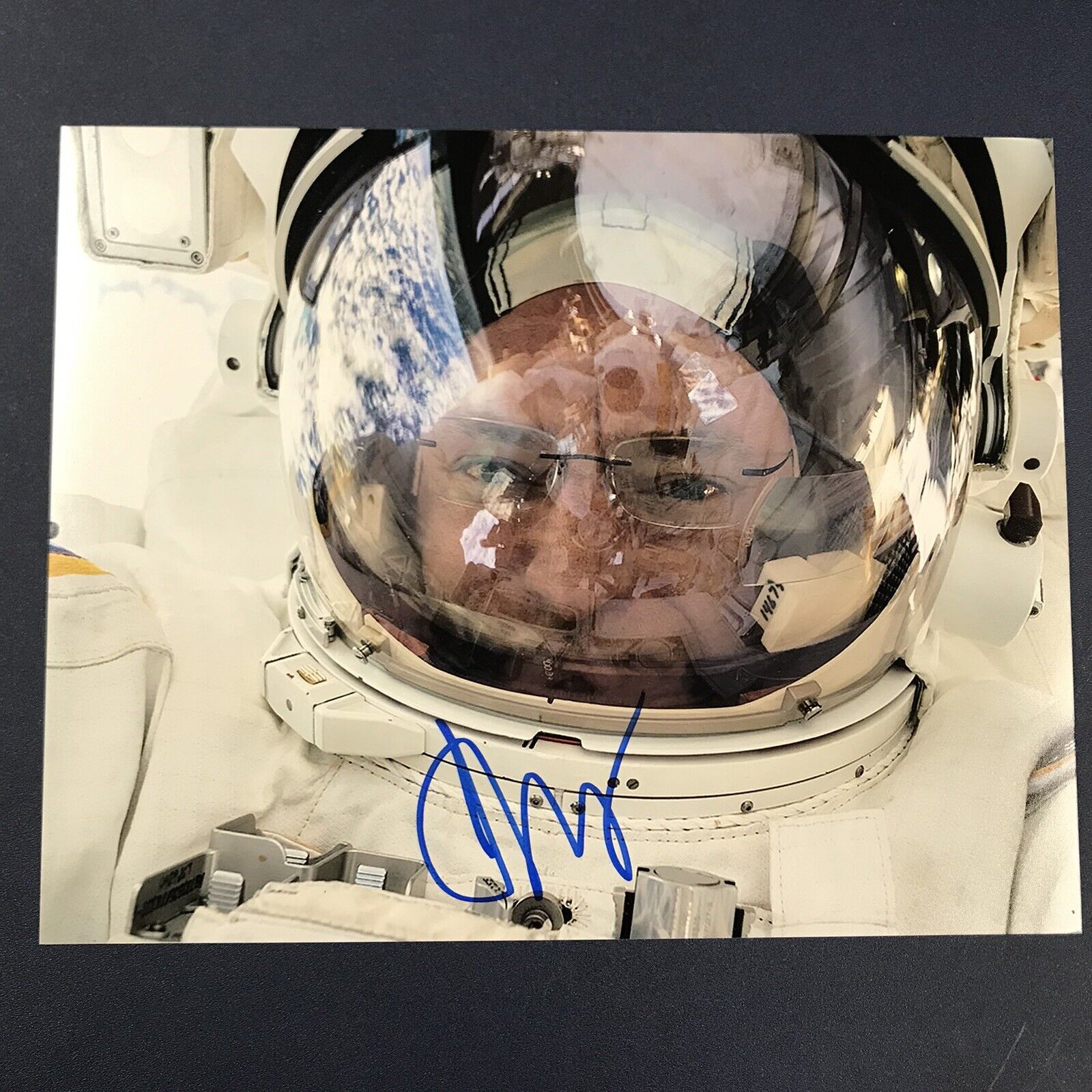 SCOTT KELLY SIGNED 8x10 Photo Poster painting NASA ASTRONAUT COMMANDER AUTHENTIC AUTOGRAPHED COA