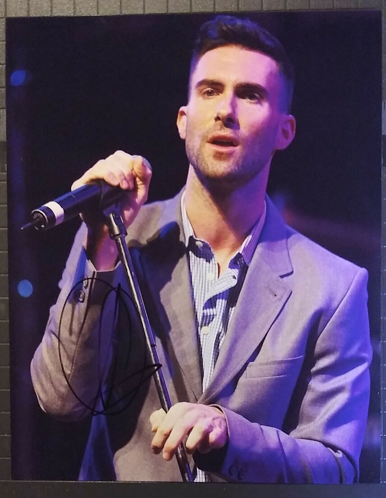 Adam Levine signed 8x10