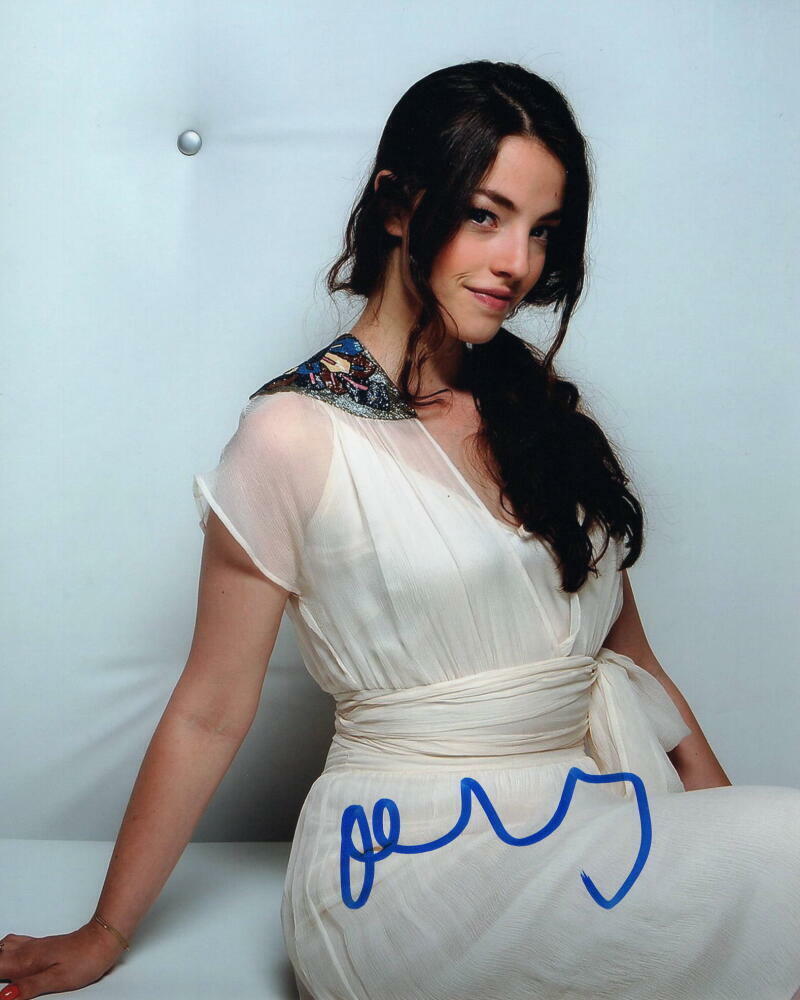 OLIVIA THIRLBY SIGNED AUTOGRAPH 8X10 Photo Poster painting - JUNO BABE, THE DARKEST HOUR BEAUTY