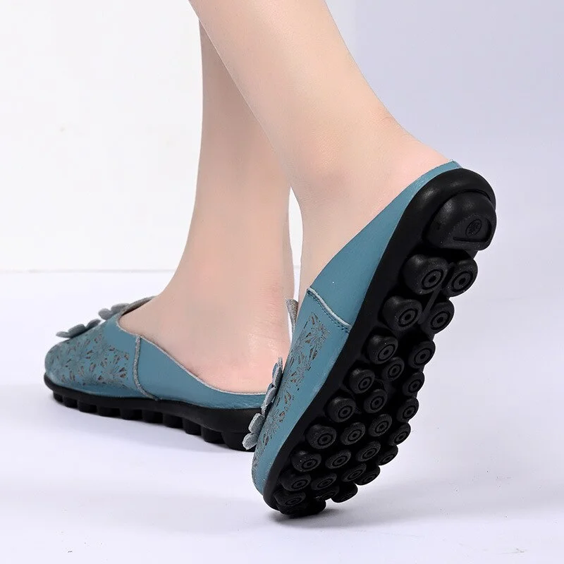 Women Flats Hollow Shoes Slip On Leather Loafers Ladies Shoes Genuine Leather Shoes Korean Style Soft Moccasins Half Slippers