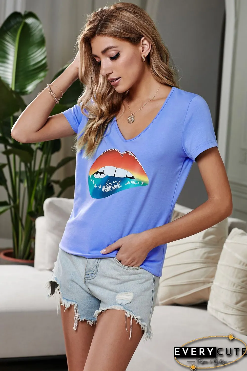 V Neck Sexy Mouth Blue T-shirt