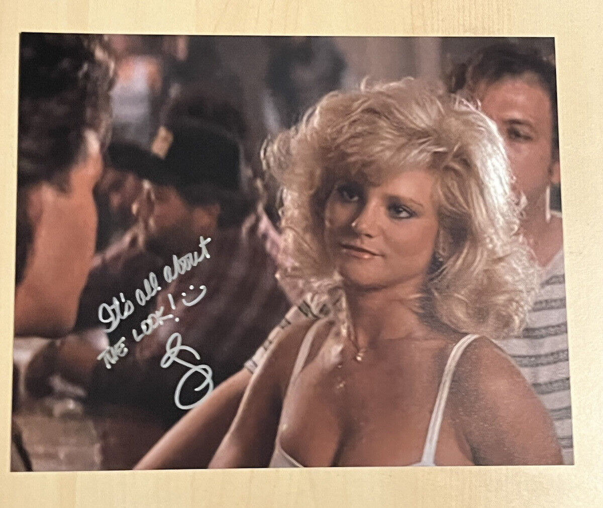 JULIE MICHAELS SIGNED 8x10 Photo Poster painting SEXY ACTRESS AUTOGRAPHED ROADHOUSE MOVIE COA