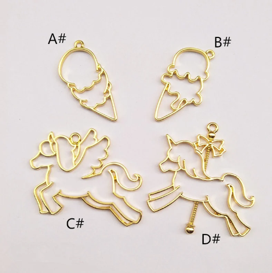 10Pcs Cupcake alice Bezel Gold Charm Bezel Setting Animal Horse UV Resin Charm Hollow Icecream Shaped pendant