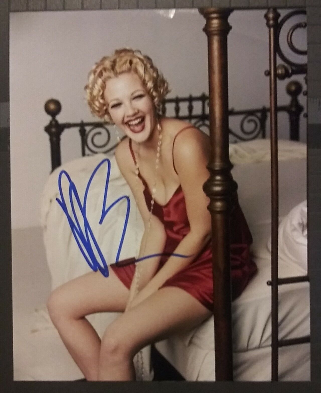 Drew Barrymore signed 8x10