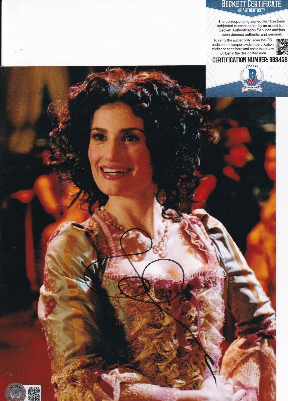 IDINA MENZEL signed (FROZEN WICKED) Star actress 8X10 Photo Poster painting BECKETT BAS BB34588