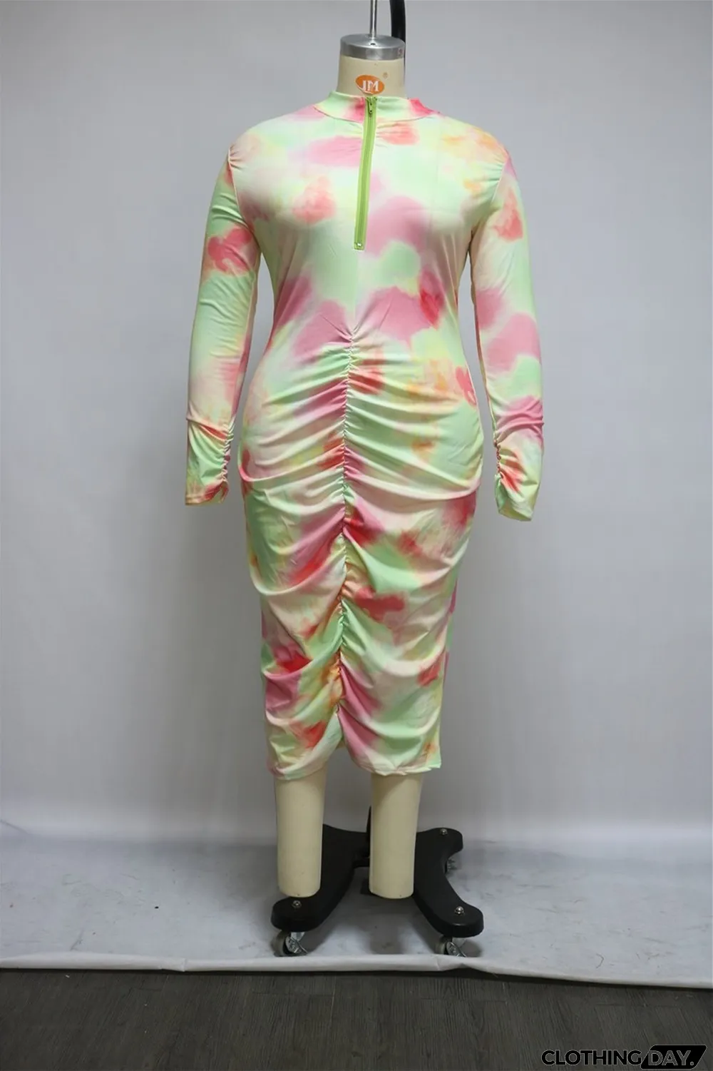 Plus Size Printed Ruched Zipper Midi Dress