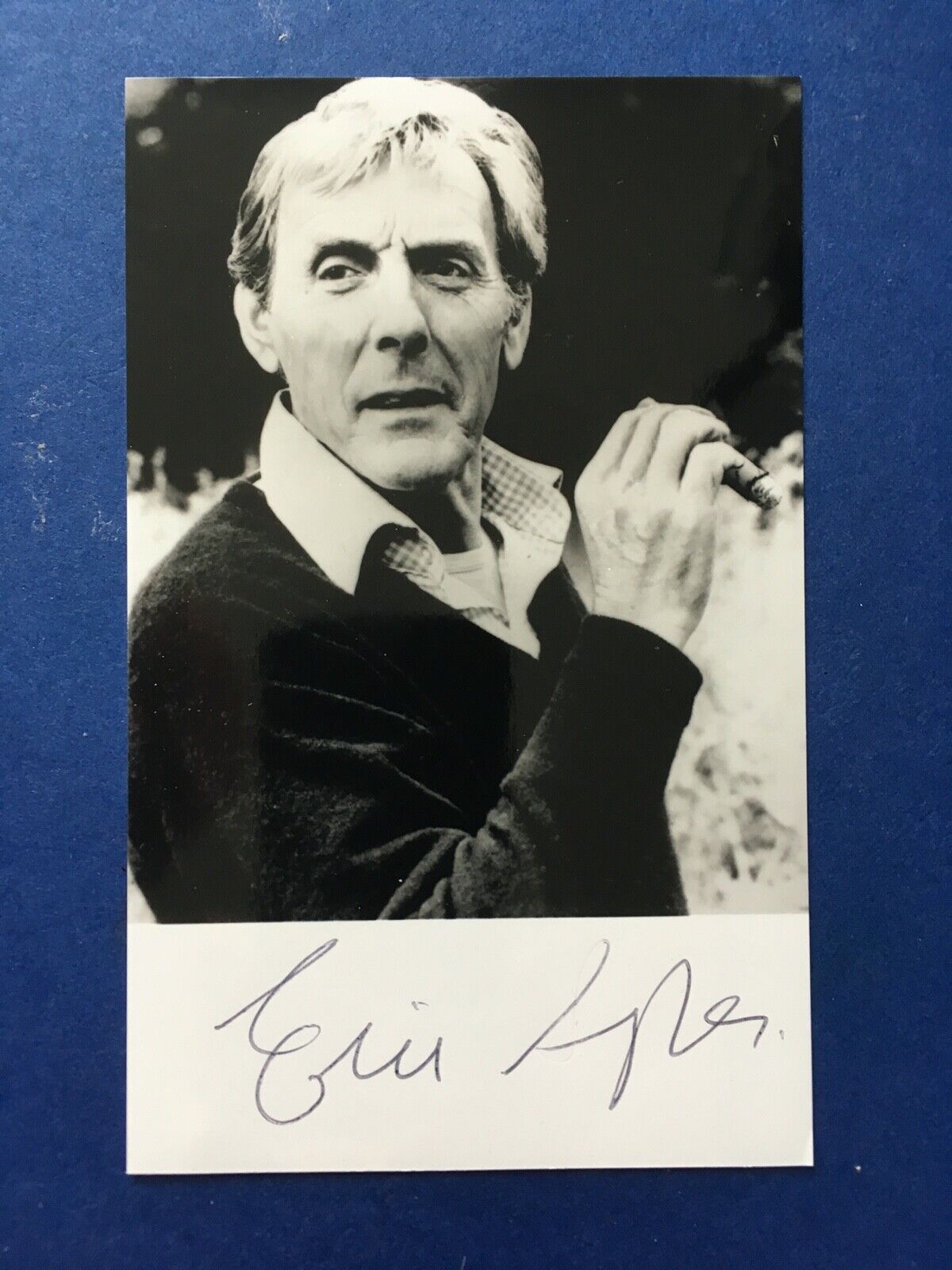 ERIC SYKES - LEGENDARY COMEDY ACTOR AND WRITER - EXCELLENT SIGNED Photo Poster paintingGRAPH