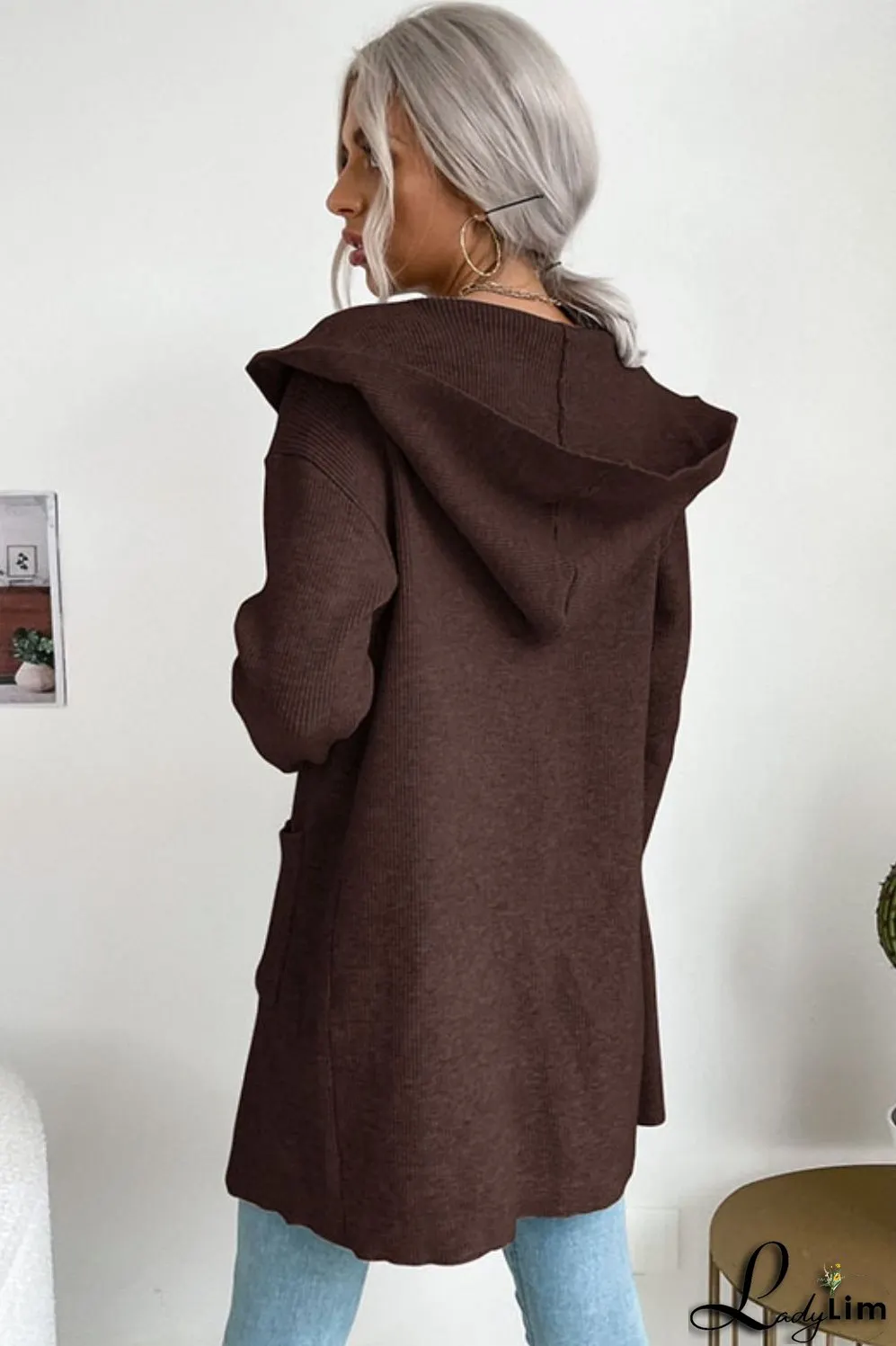 Effortless and Trendy Cardigan