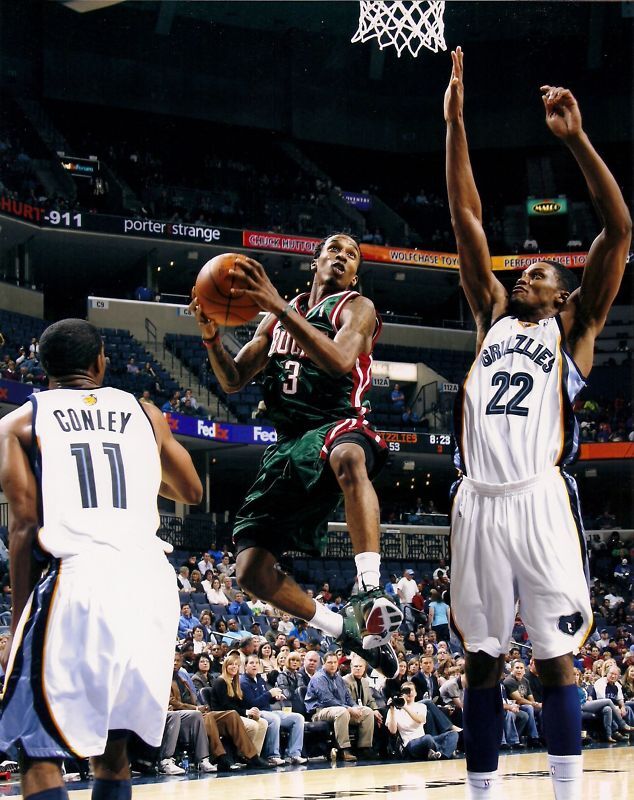 Brandon Jennings Milwaukee Bucks #3 8x10 Photo Poster painting Picture in Green Jersey