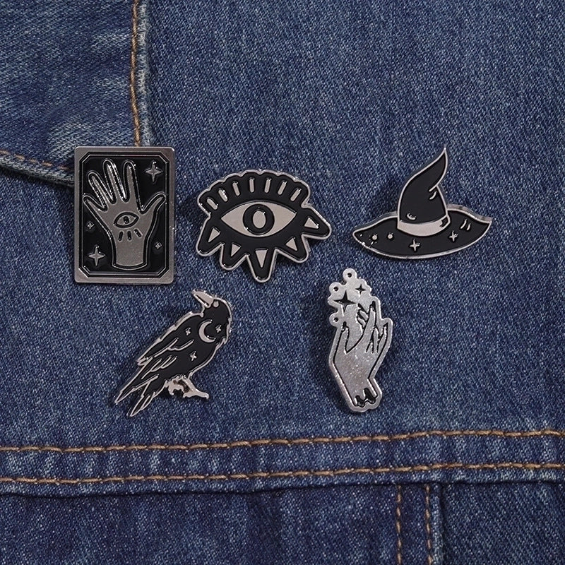 Cartoon Style Retro Cowboy Style Wizard’s Hat Devil’s Eye Alloy Stamping Stoving Varnish Plating Unisex Brooches