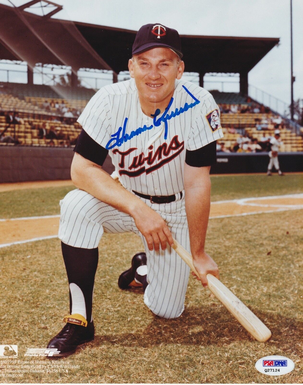 HARMON KILLEBREW (Minnesota Twins) Signed 8x10 Photo Poster painting w/ PSA COA