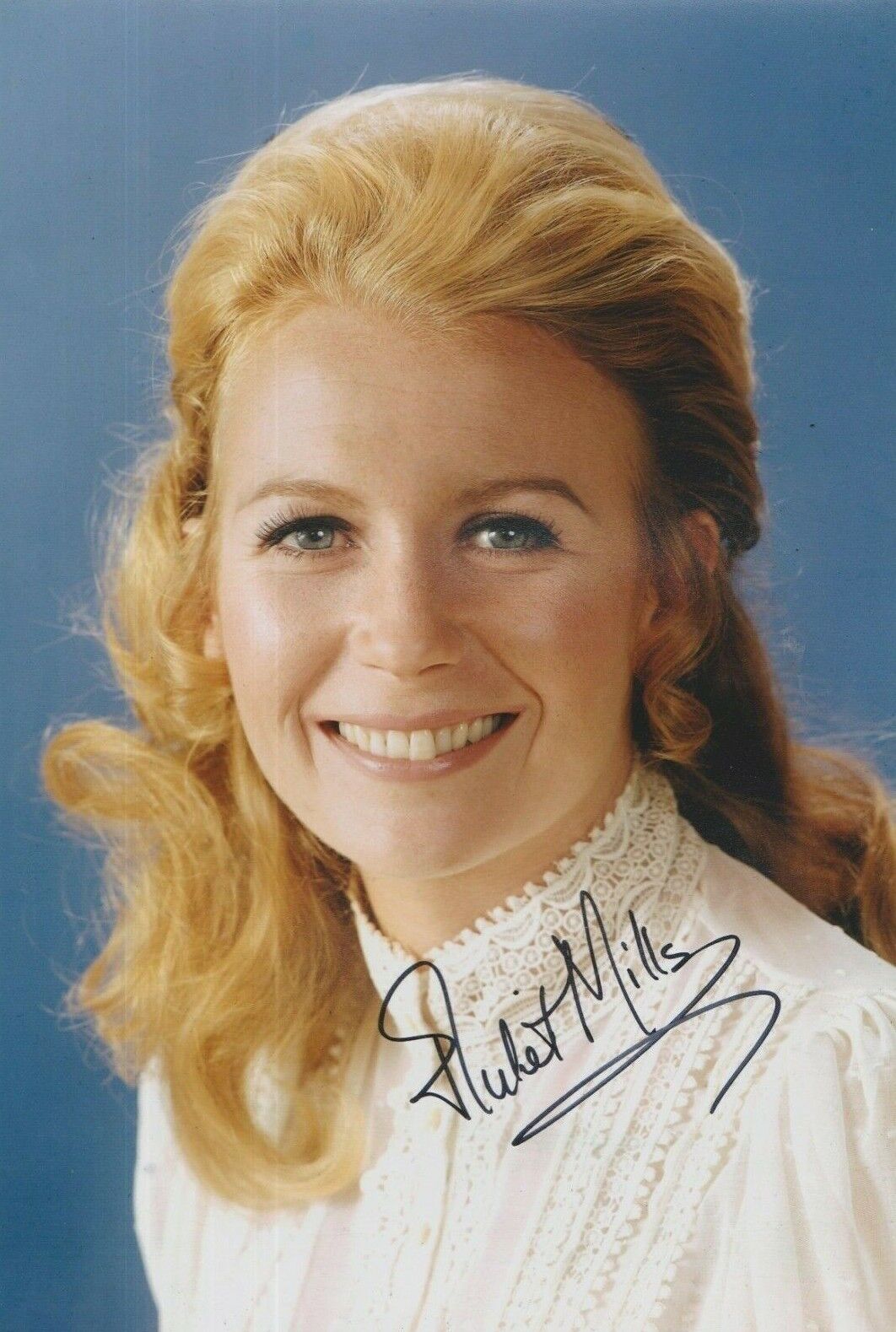 Juliet Mills **HAND SIGNED** 12x8 Photo Poster painting ~ AUTOGRAPHED