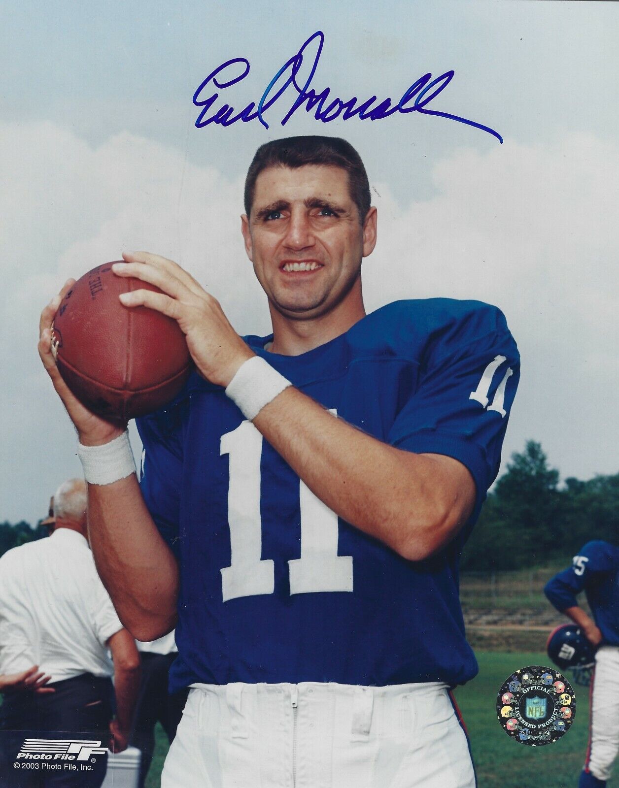 Autographed EARL MORRALL New York Giants 8x10 Photo Poster painting w/COA