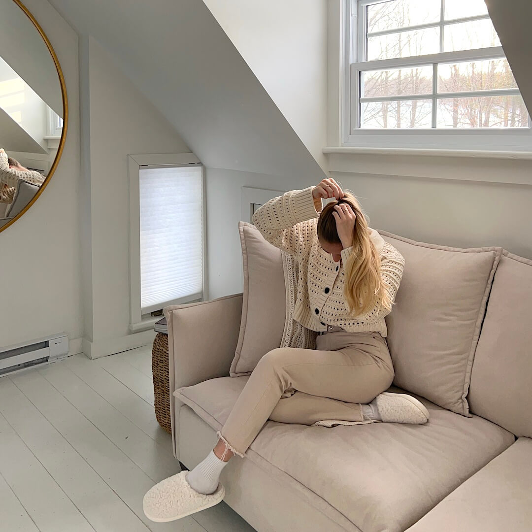 nordic_peace_white_plush_slippers