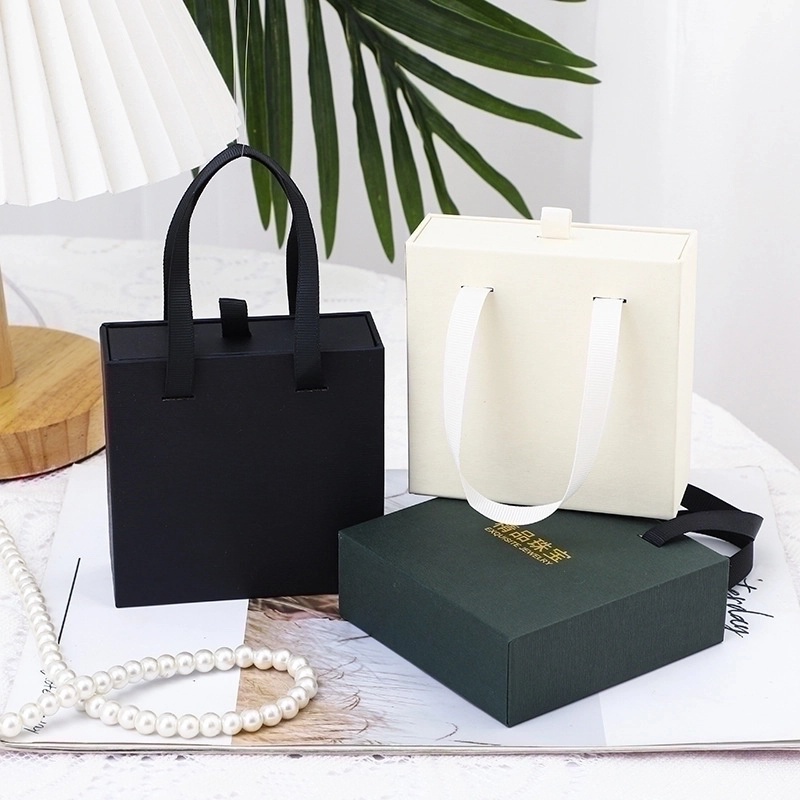 Earrings Necklace Vintage Packaging Portable Ornament Box	10*10*3.5cm