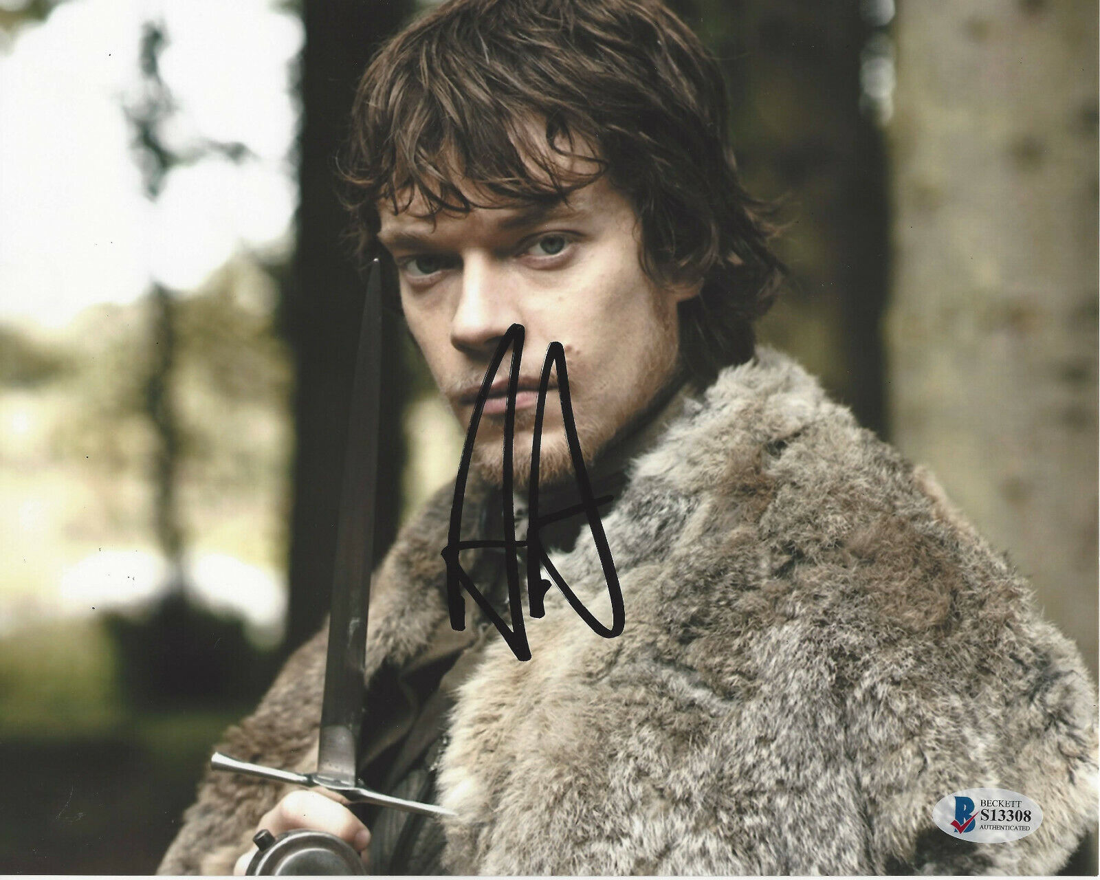 ALFIE ALLEN SIGNED AUTHENTIC GAME OF THRONES THEON 8x10 Photo Poster painting 2 BECKETT BAS COA