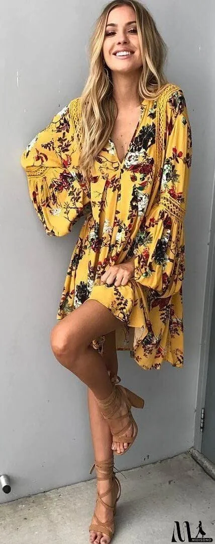 MidiSono - Deep V Neck Floral Print Half Sleeve Romper