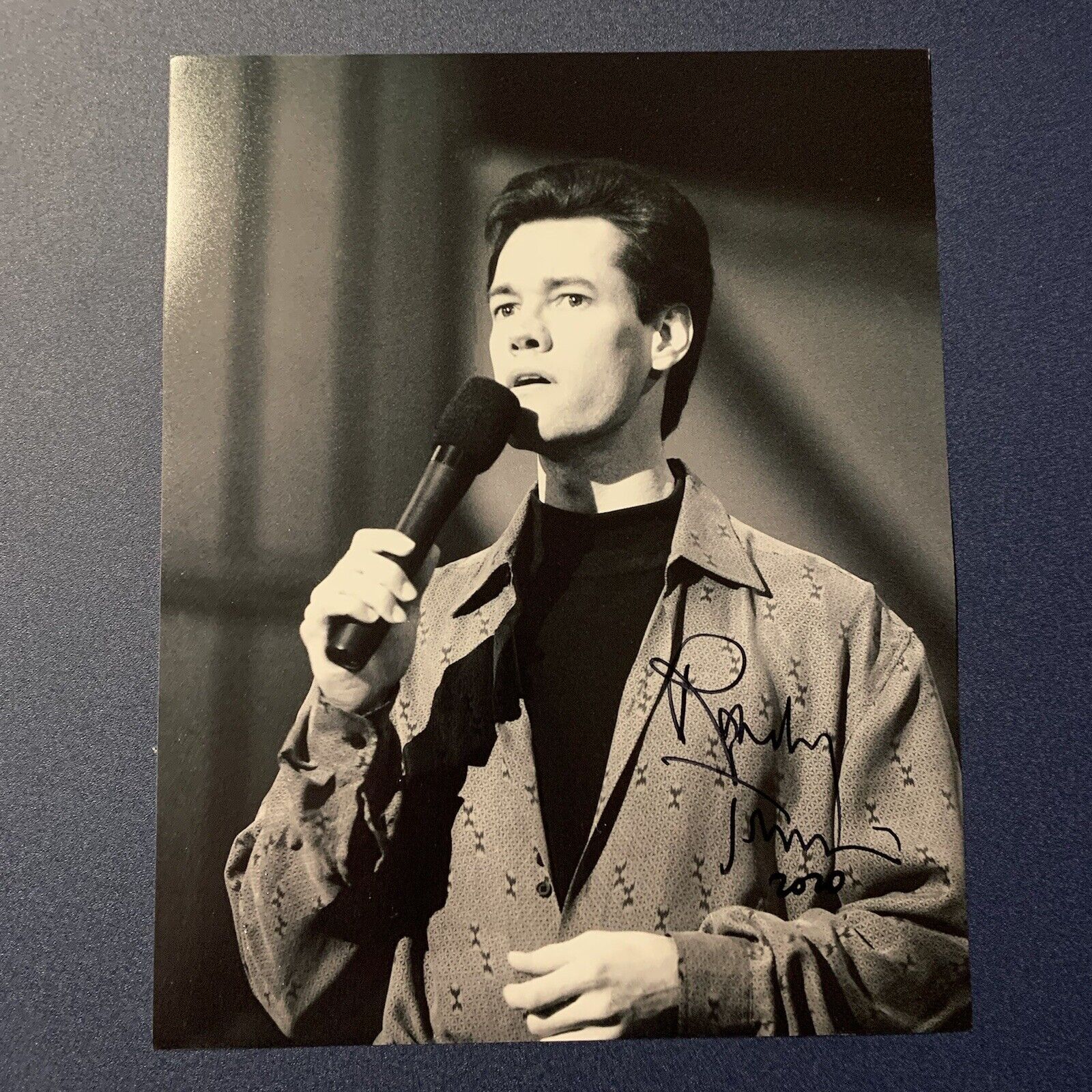 RANDY TRAVIS HAND SIGNED 8x10 Photo Poster painting COUNTRY MUSIC STAR LEGEND AUTOGRAPHED COA