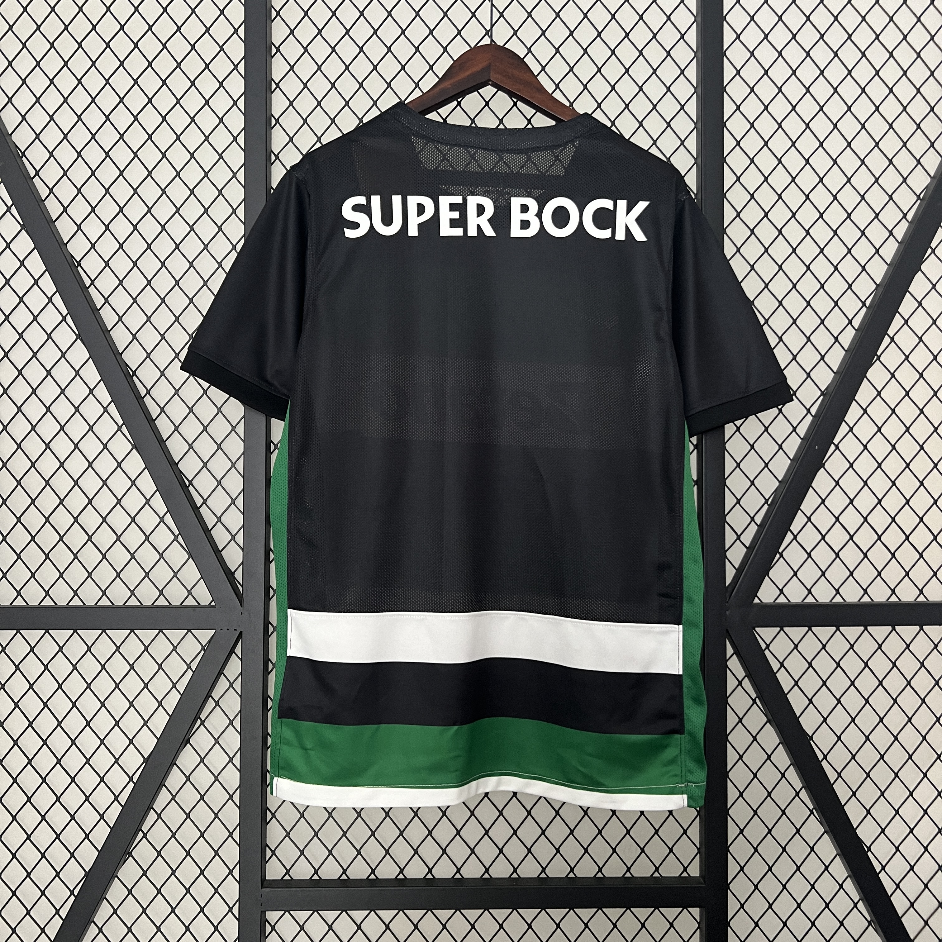 24/25 Lisbon Home Football Shirt Thai Quality