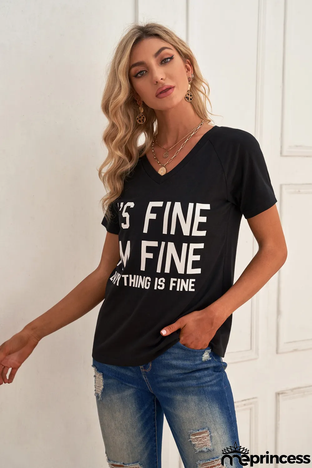 IT'S FINE I'M FINE EVERYTHING IS FINE Black V Neck T-shirt