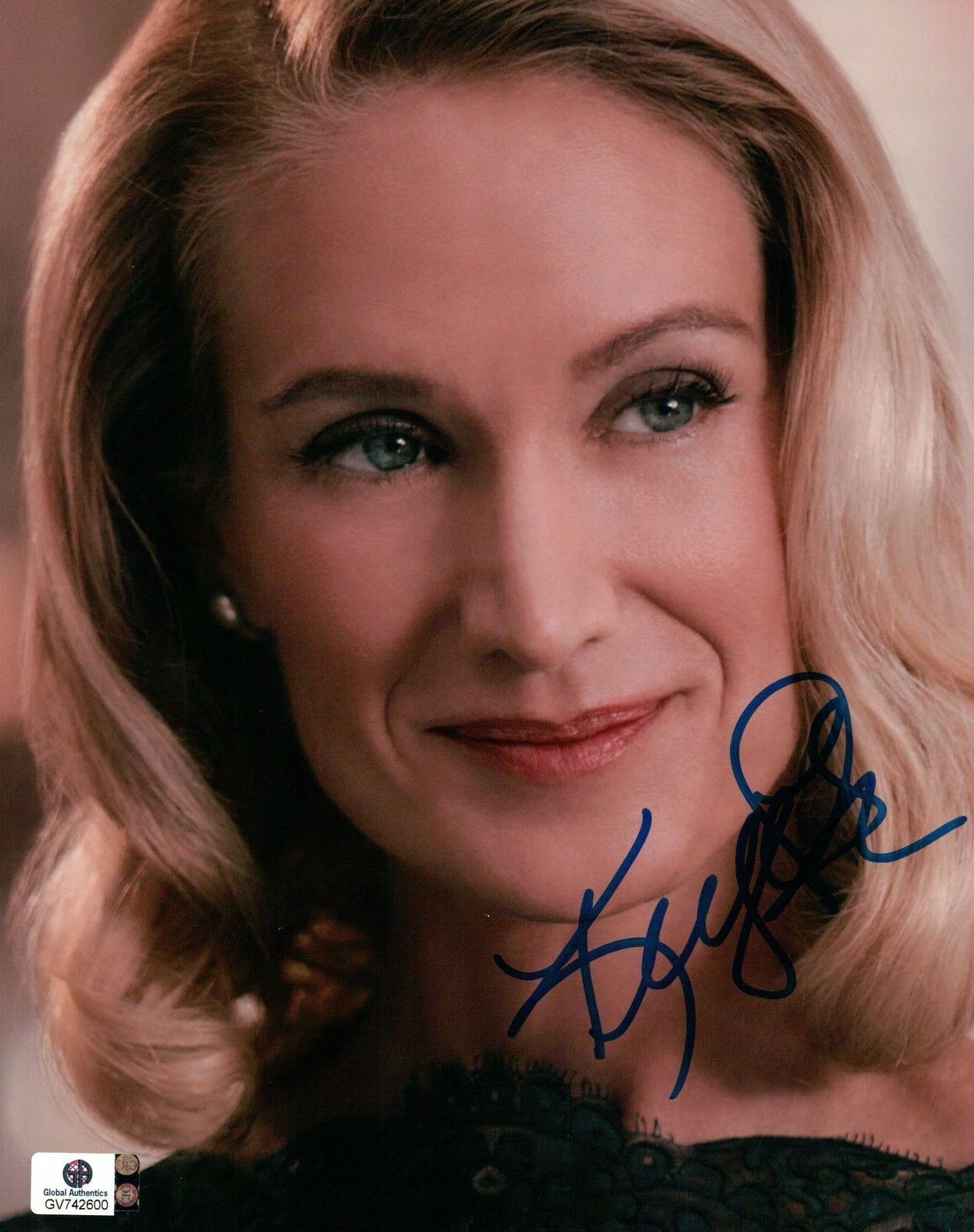 Kelly Lynch Hand Signed Autographed 8x10 Photo Poster painting Pretty Eyes Smile GA 742600