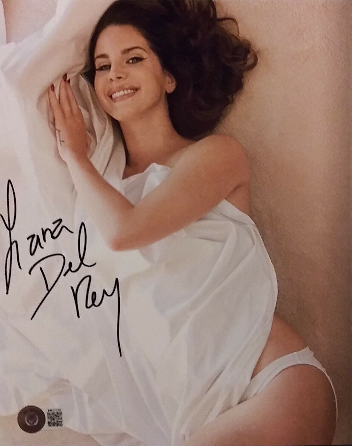 Lana Del Rey signed 8 x 10 COA Beckett