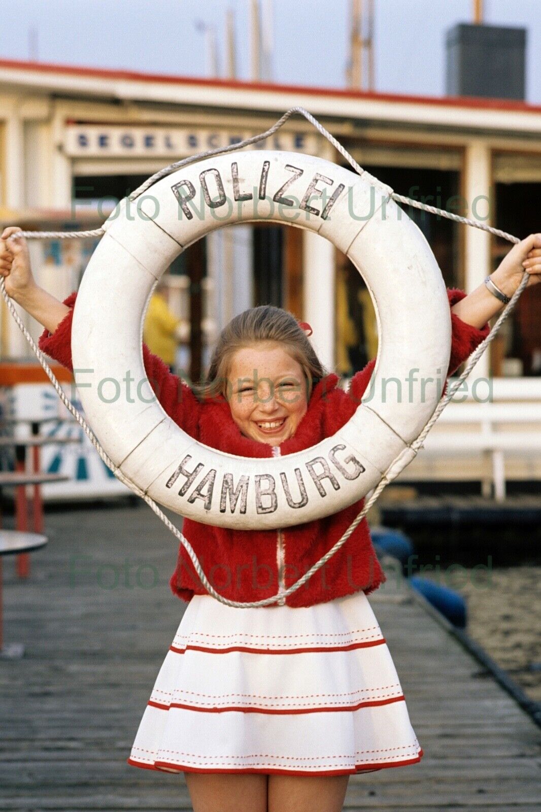 Lena Zavaroni - GB UK Music - Photo Poster painting 20 X 30 CM Without Autograph (Nr 2-17