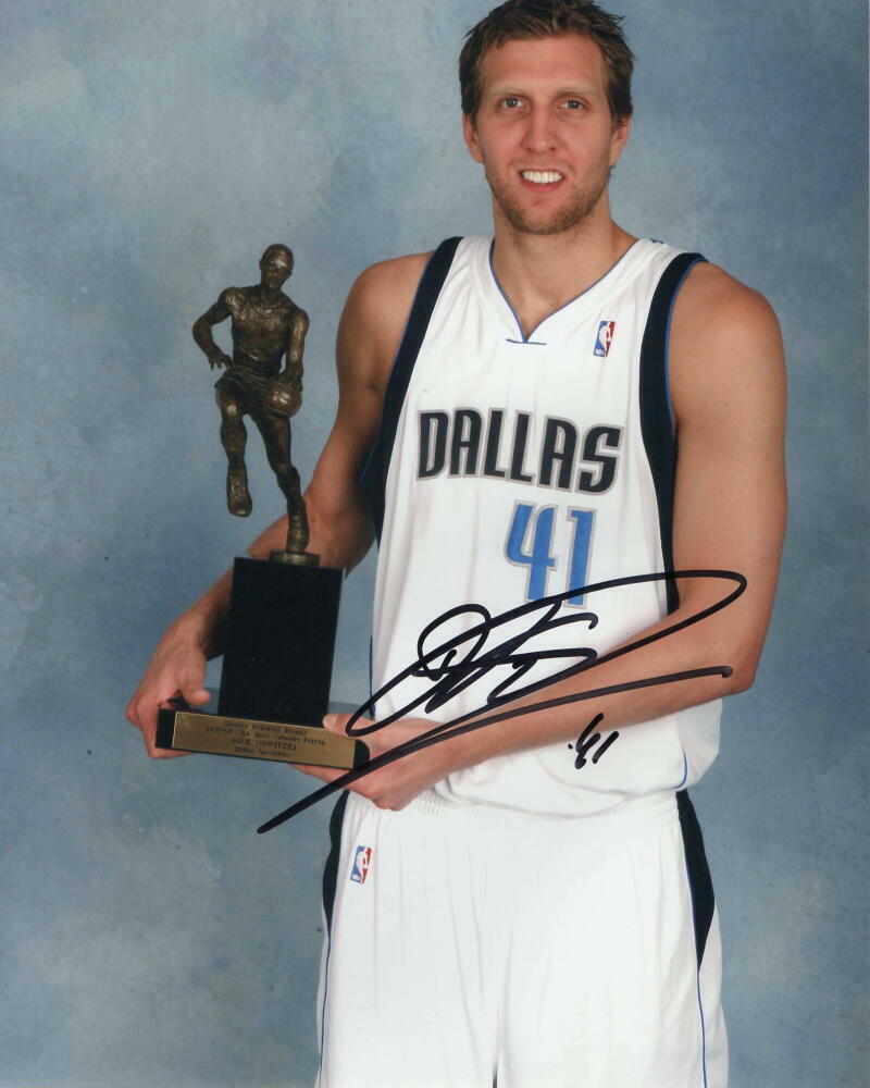 DIRK NOWITZKI SIGNED AUTOGRAPH 8x10 Photo Poster painting - DALLAS MAVERICKS LEGEND, ALL-STAR