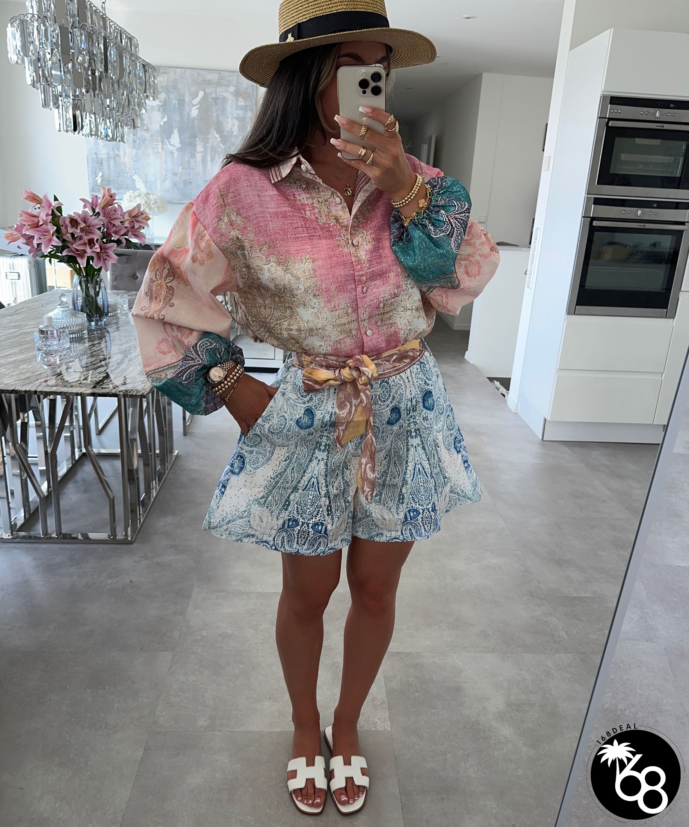 Fashionable and Minimalist general garment | 168DEAL