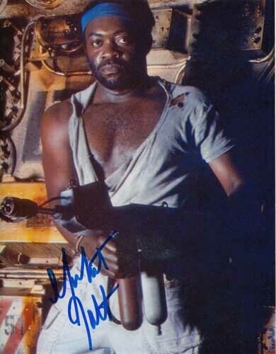 YAPHET KOTTO (+) AUTHENTIC AUTOGRAPH SIGNED AS PARKER IN ALIEN RARE ALIEN SHOT