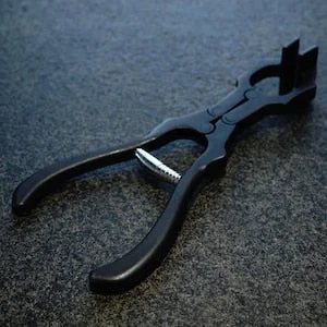 pornhint Pornhint Leathermob Atelier Amy Roke Leather Clamp Pincer Plier Clamping Creasing Edge Stitching leathercraft craft tool