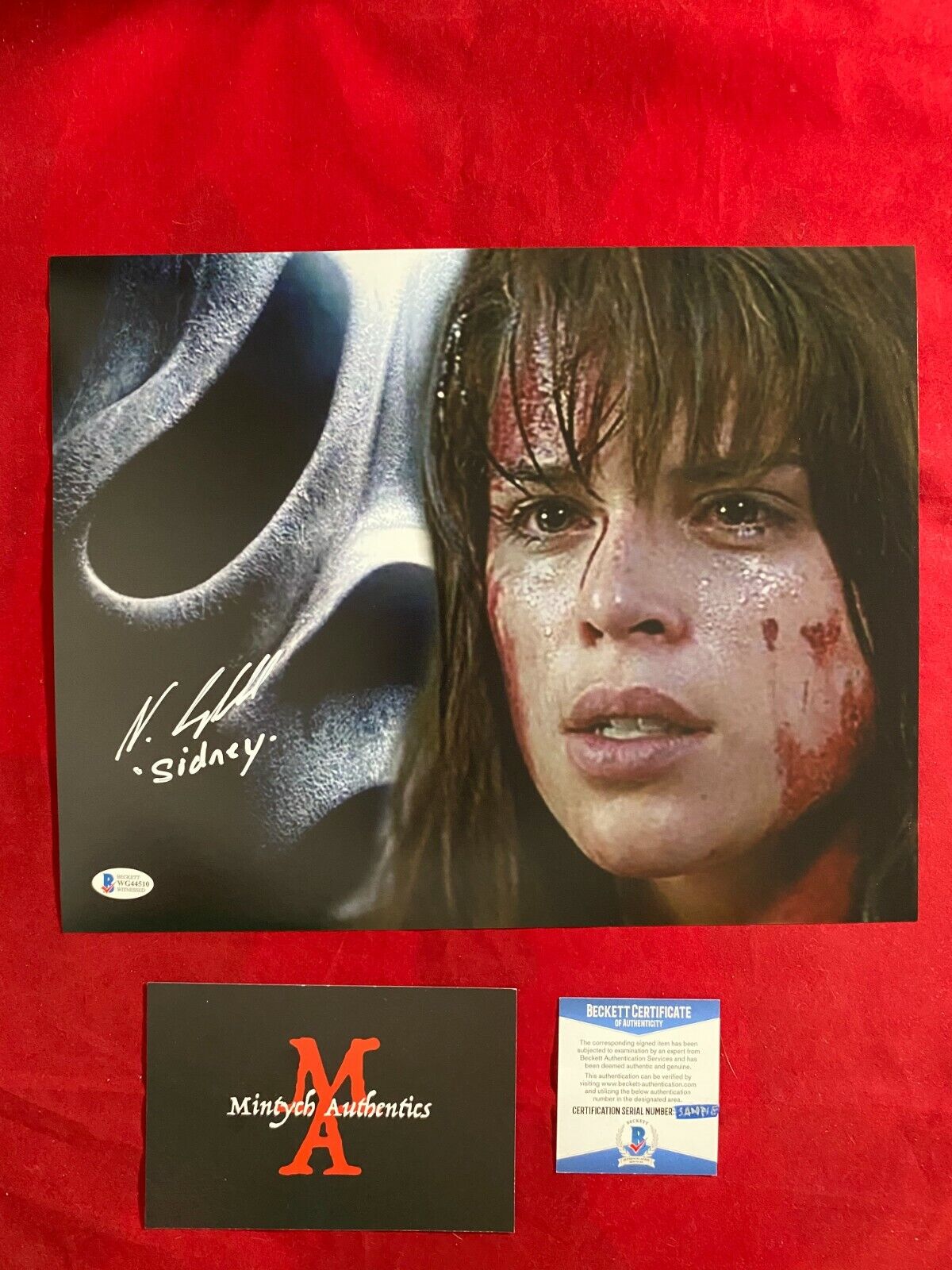 NEVE CAMPBELL AUTOGRAPHED SIGNED 11x14 Photo Poster painting! SCREAM! BECKETT COA! SIDNEY!