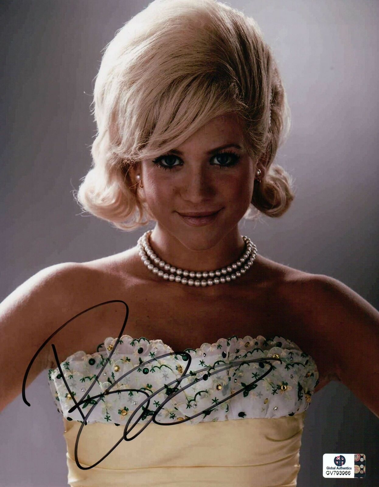 Brittany Snow Signed Autographed 8X10 Photo Poster painting Sexy Pearl Necklace GV793966