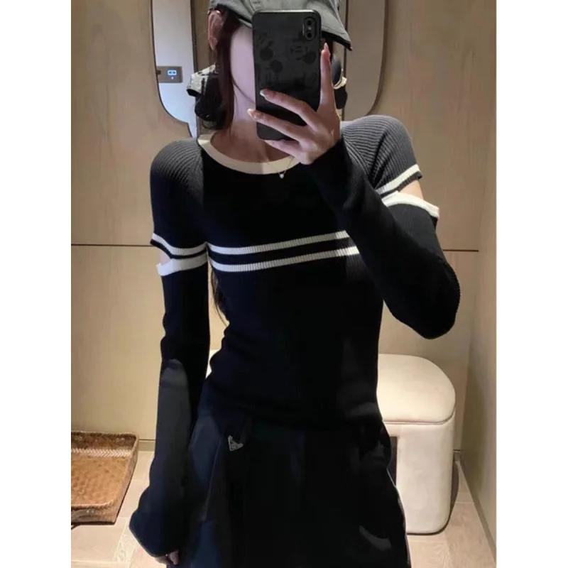 Uveng Uveng Round-Necked Long-Sleeved Knitted Shirt Women Autumn 2024 New Slimming Sweater