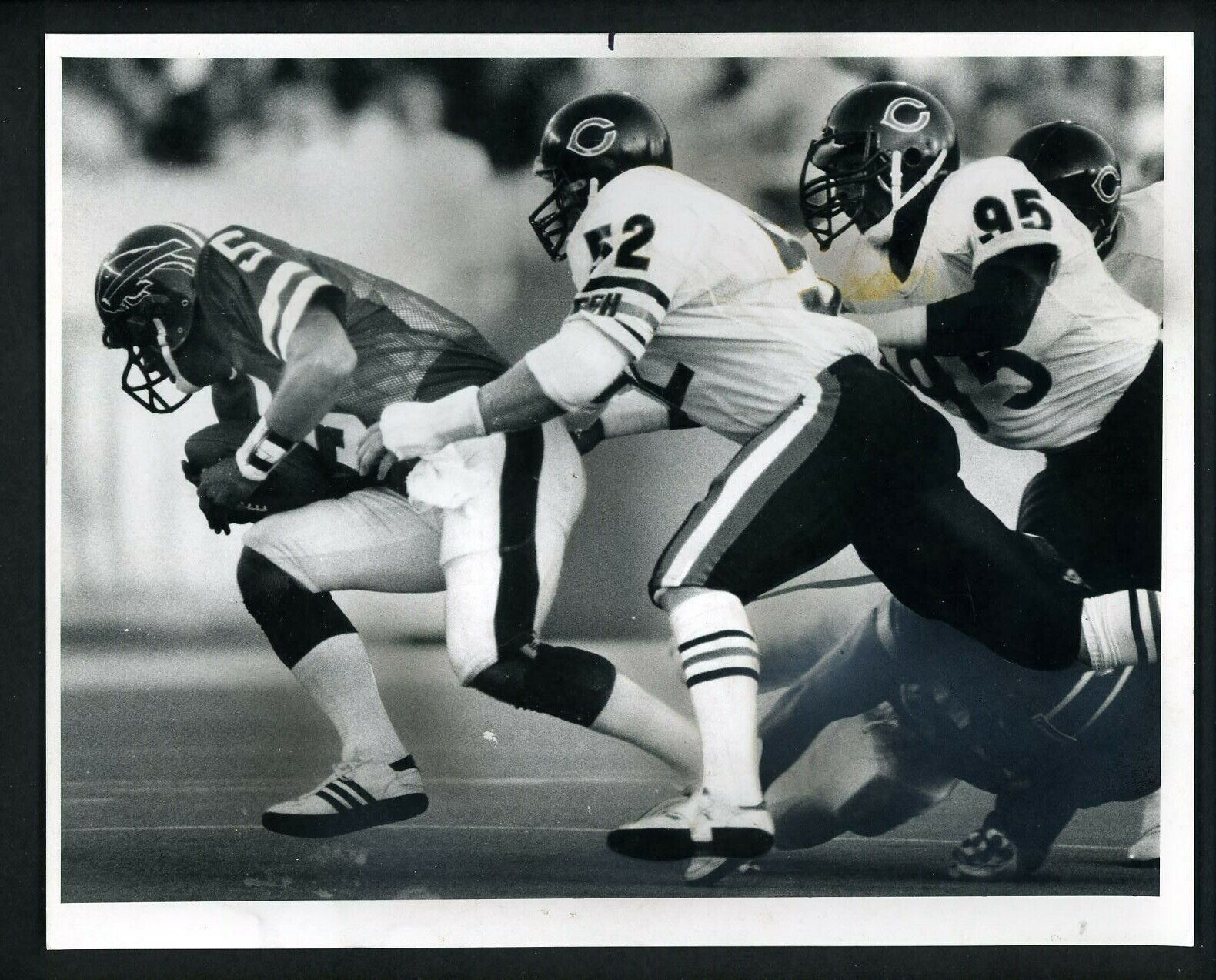 Cliff Thrift Richard Dent Ferragamo 1985 Press Photo Poster painting Chicago Bears Buffalo Bills