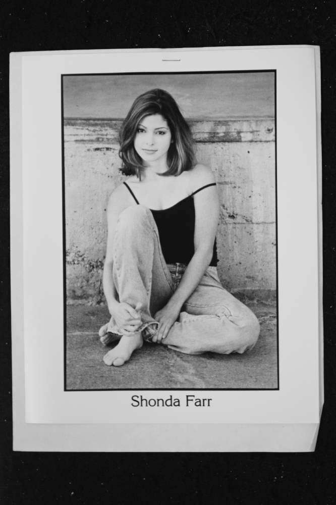 Shonda Farr - 8x10 Headshot Photo Poster painting w/ Resume - Crossroads